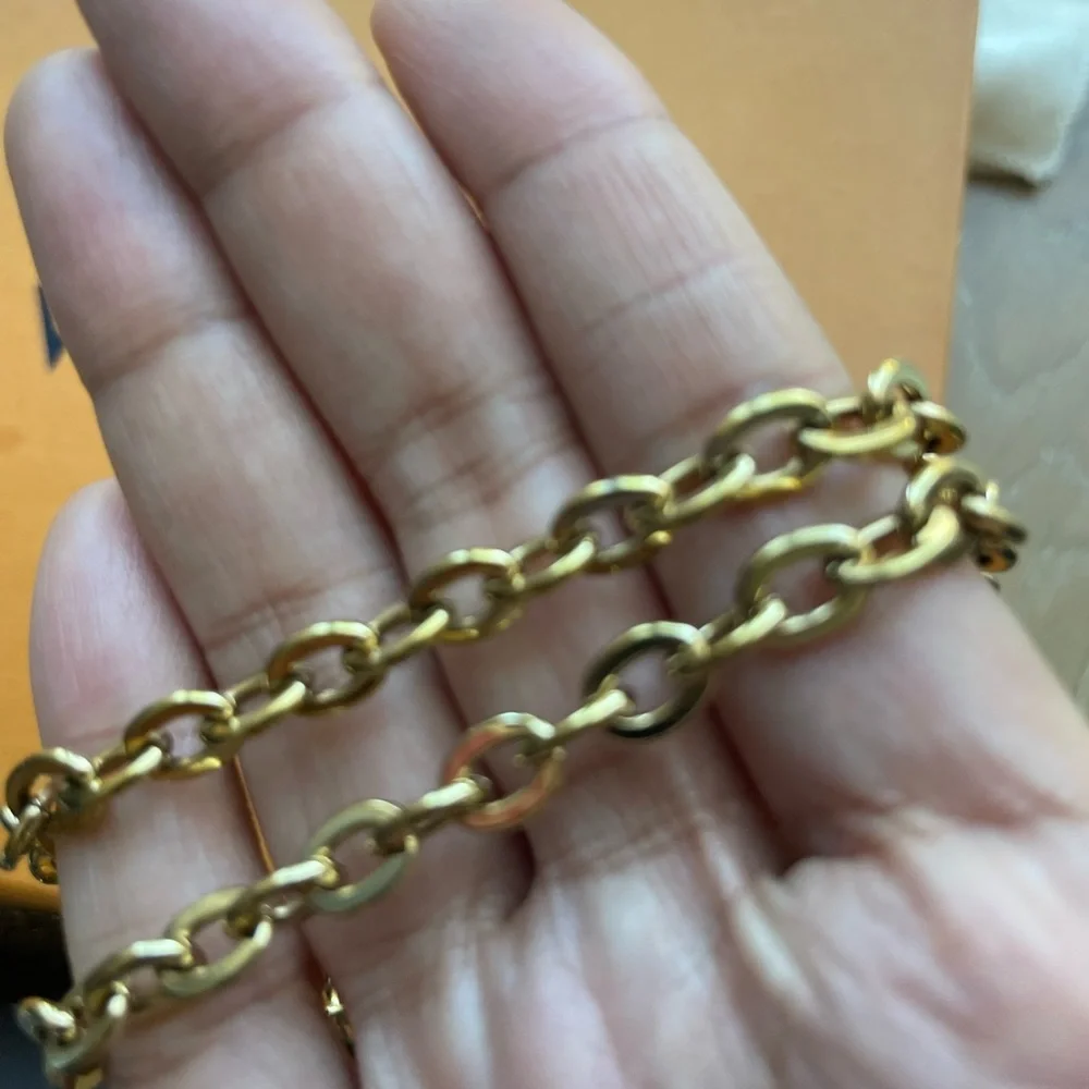 Louis Vuitton wallet on chain cross body bag - Picture 2 of 6